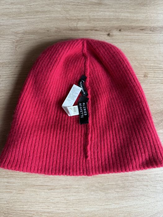 Caciula 100% Cashmere marca Galeries Lafayette