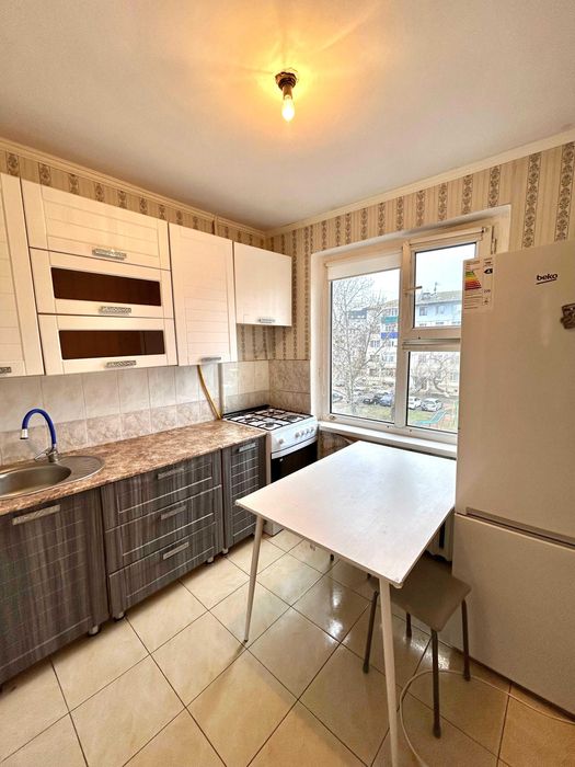 Продаётся 2 комн квартира