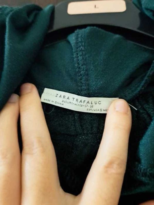 Jacheta / hanorac din catifea verde turcoaz Zara