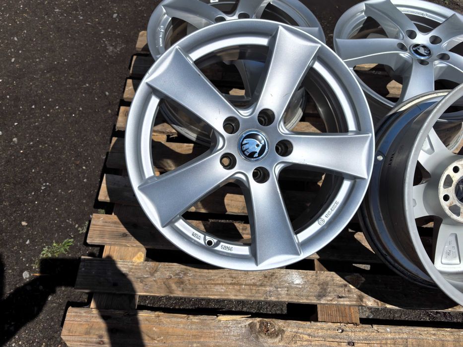 17 цола 5 х 112 мм Шкода / Фолксваген Групата - 7 Инча / ЕТ 40