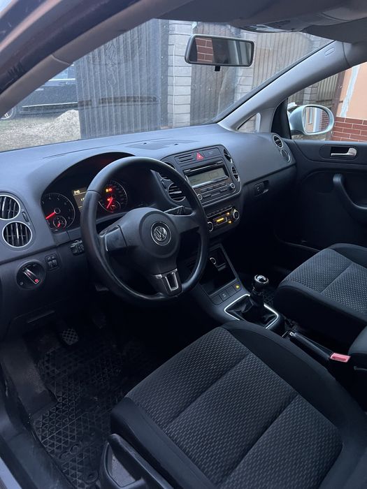 De vinzare Gof 6 Plus  Benzina 1,2  an 2011  neinmatriculata