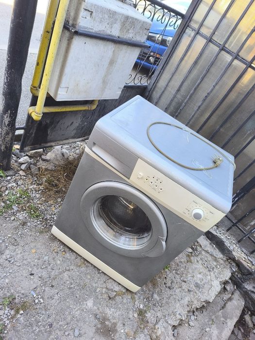 Mașina de spălat+aragaz ambele fuctionale