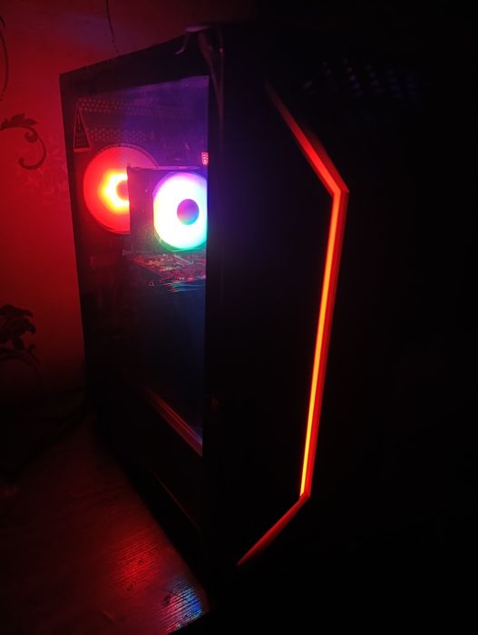 Компьютер в комплекте Intel i7 16RAM SSD HDD.