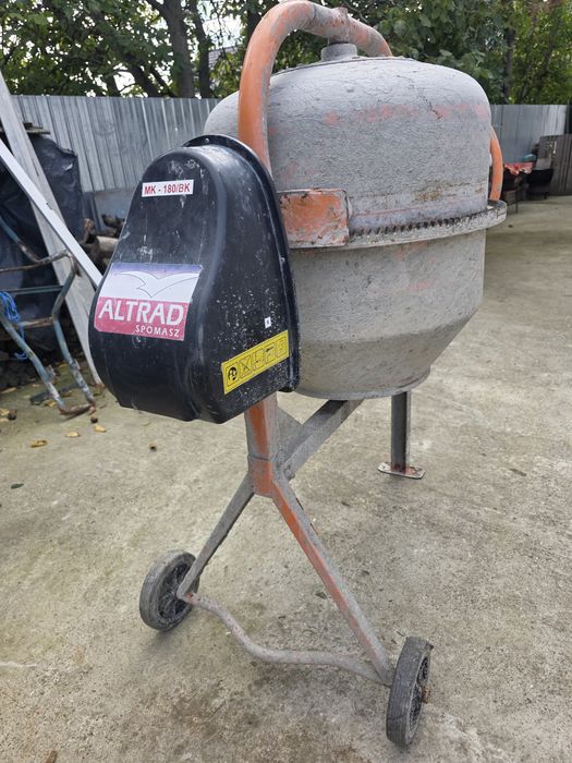 Betoniera altrad 180l