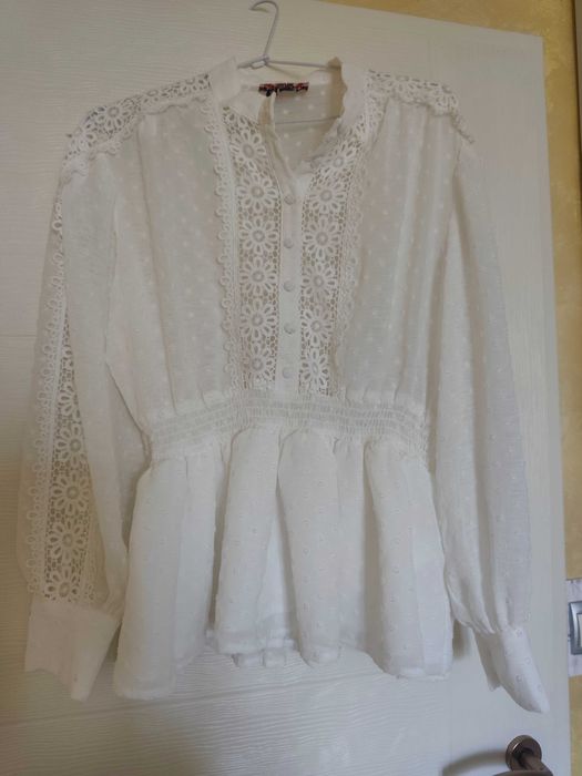 Дамски топове, блузи