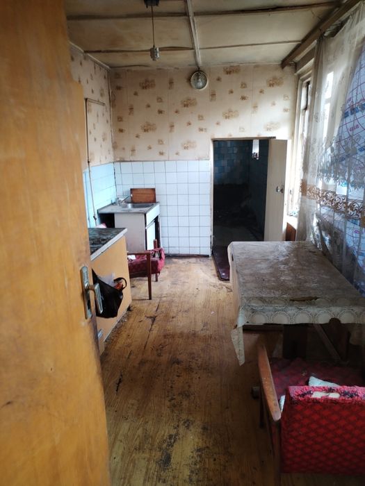 Продаётся дом. 2х комнатный. Площадь 97кв/м. Общий двор.