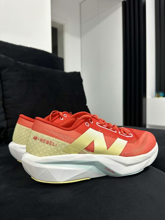 New Balance Rebel V4