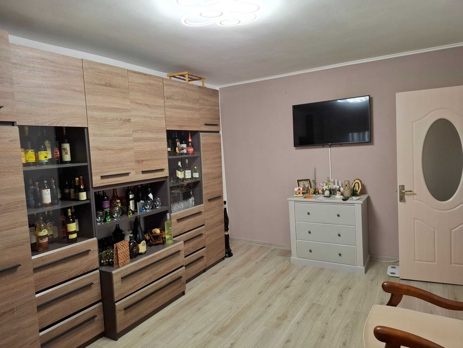 Vand apartament 2 camere