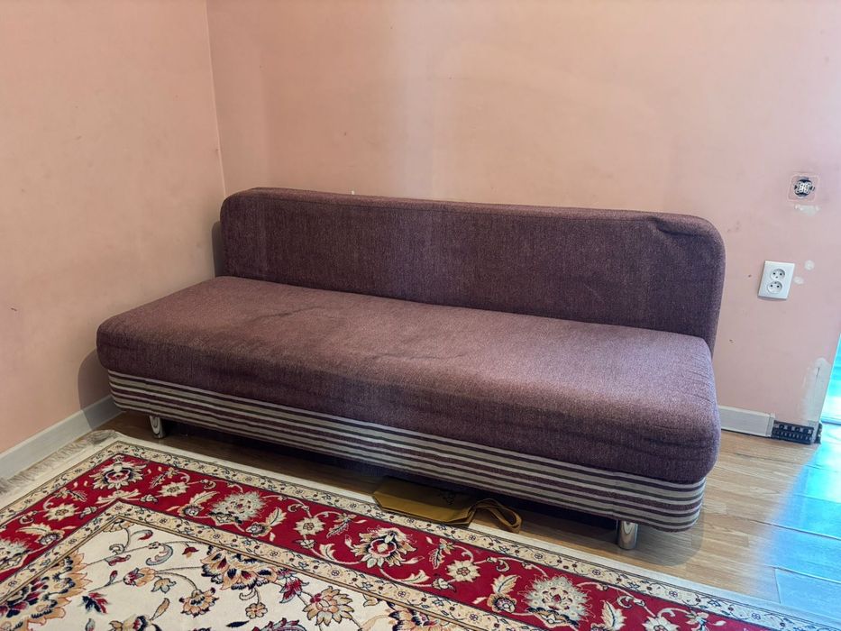 Продам фабричный диван