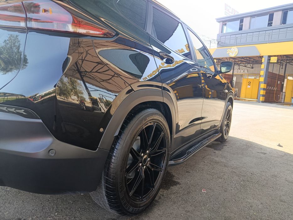 Tracker-2 Ltz (2023)