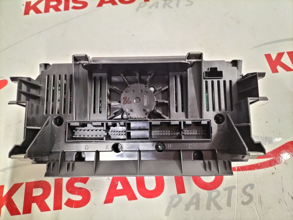 Управление климатроник с подгрев Audi A3 8P / Ауди А3 8П 2012г.