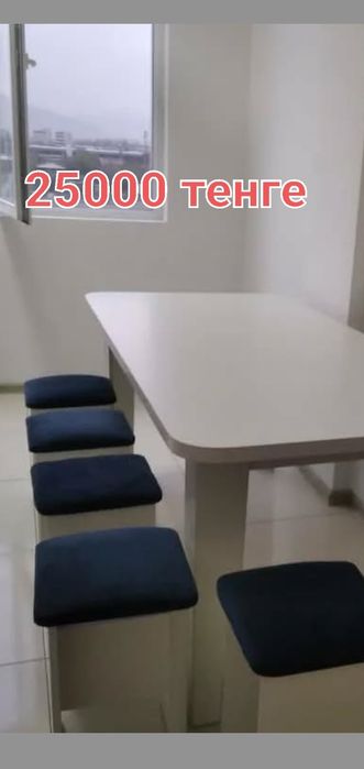 Продаю  стол и табуретки