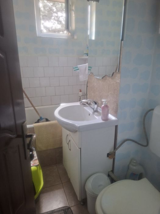 Vand apartament  2 camere