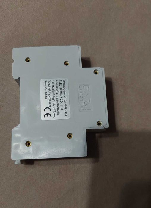 Смарт WiFi контакт Предпазител електромер и таймер