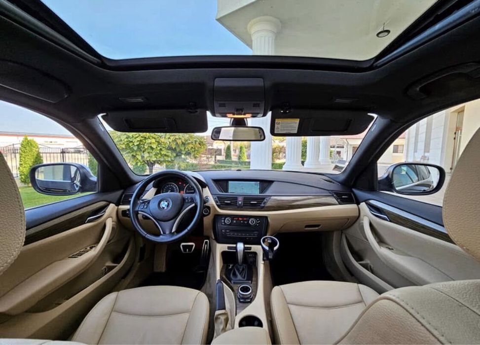 BMW X1 - XDrive - 204cp - Panoramic - Xenon