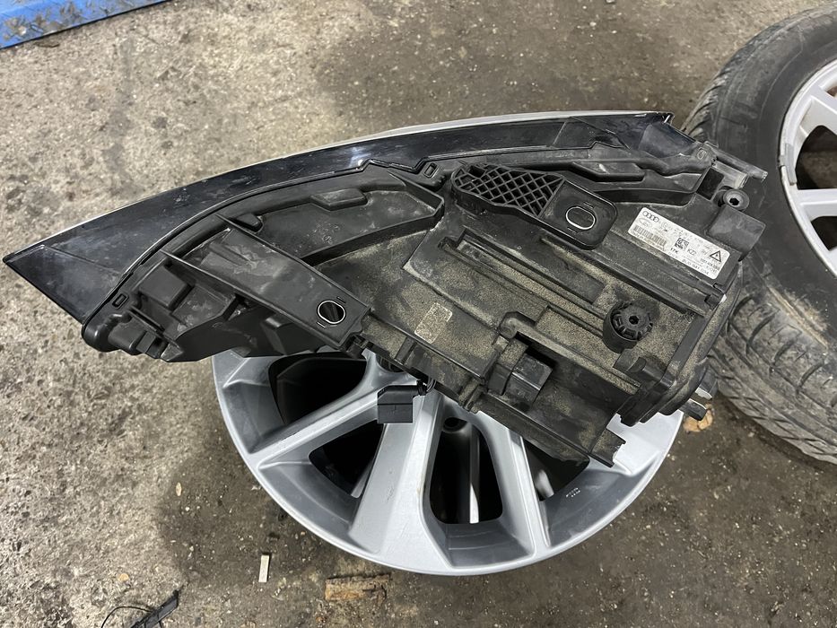 Фар Audi Q3 full Led 2016-