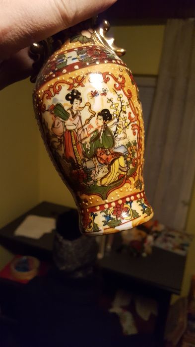 Vaza chinezeasca pictata manual de Colectie