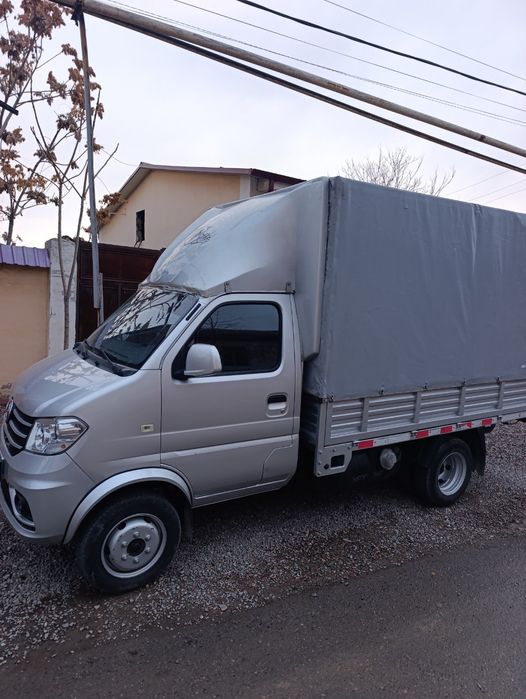 Mashina yaxshi sifatiga gap yoq.