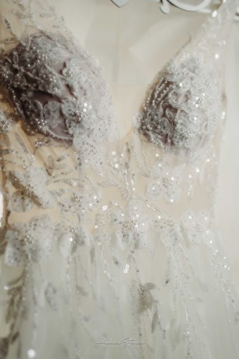 Vând rochie de mireasă