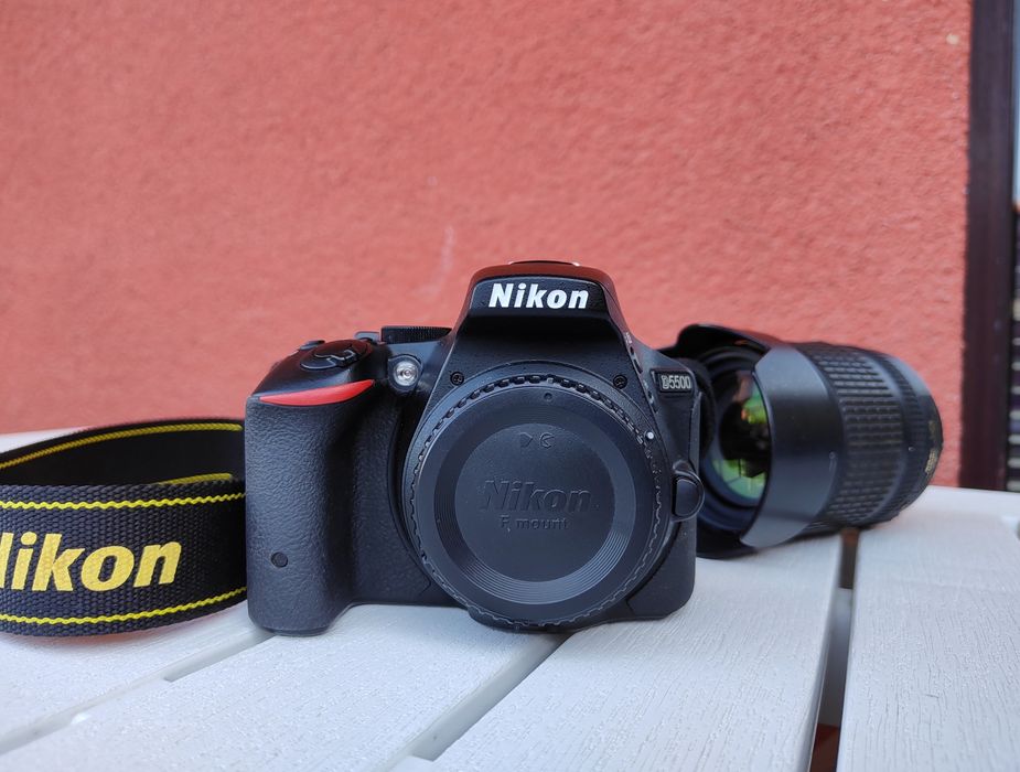 Фотоапарат Nikon D5500 + Nikkor 15-105 mm