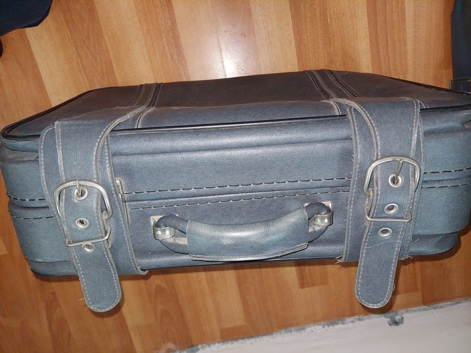 Ретро кожени куфари