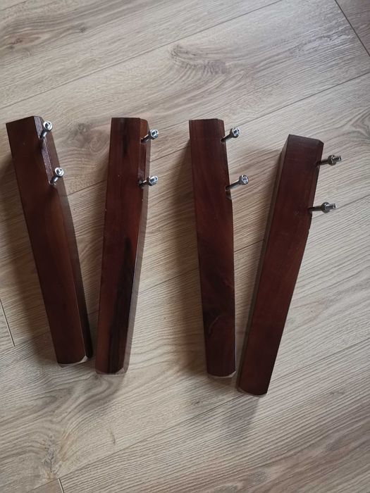 Продаются два стола раздвижные