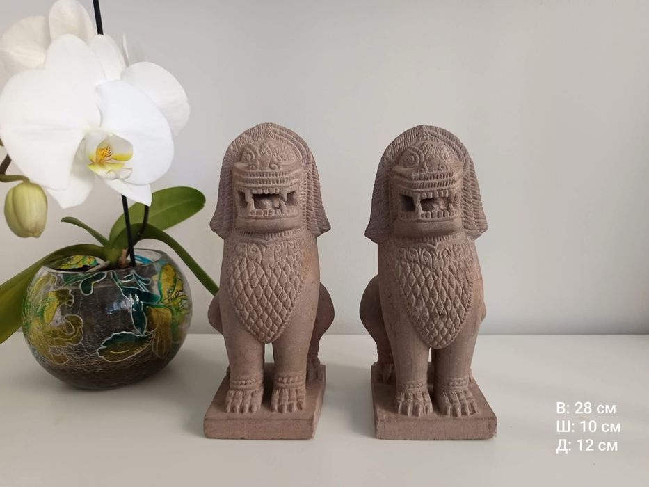 Скулптури каменни кучета, глава на слон, коне, котка Бастет, фигури