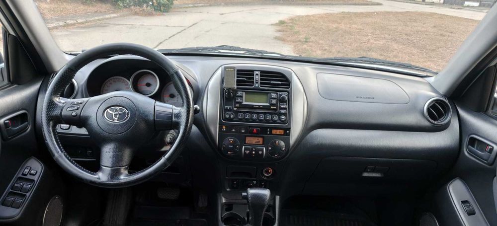 Toyota RAV4 (2004-facelift) | 2.0 Benzina | 4x4 | Cutie Automată