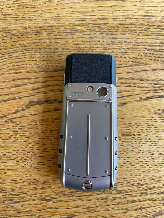 Vertu Ascent Ti оригинален