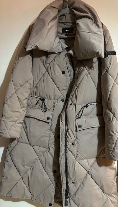 Дамско пухено дълго яке DKNY