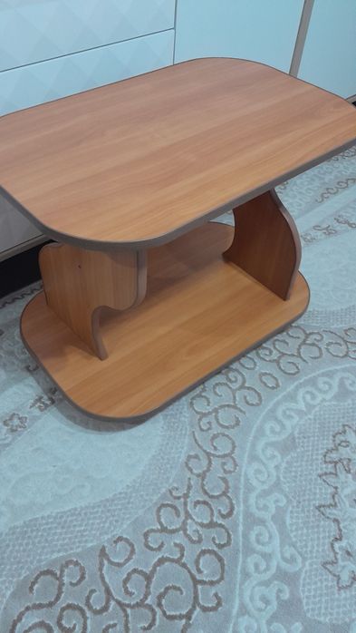 Журнальный столик