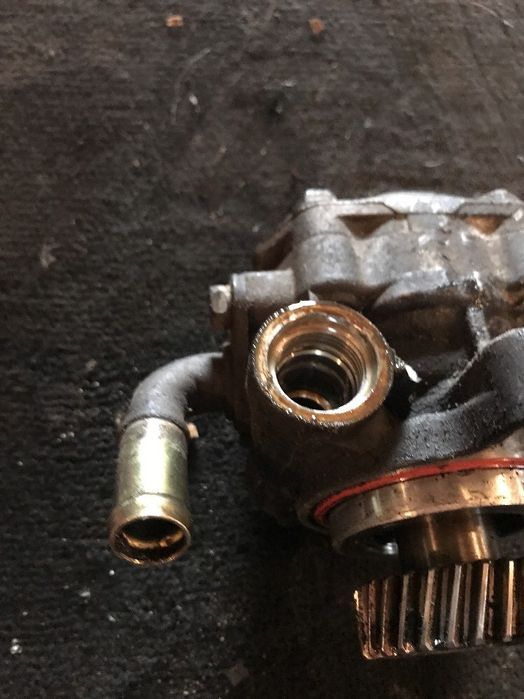 Помпа за сервоусилвател на волана за Isuzu Trooper 3.0 TDI