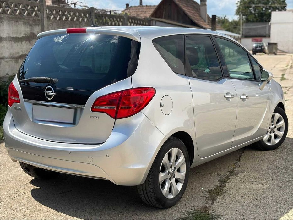 Vând Opel Meriva 1,7 CDTI 101 cp 2011 Automat 148 mii km reali