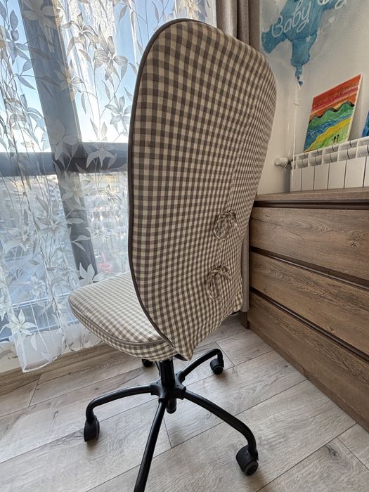 Стол за бюро от плат