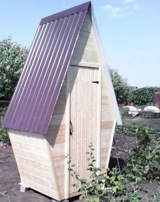 Туалет уличный деревянный