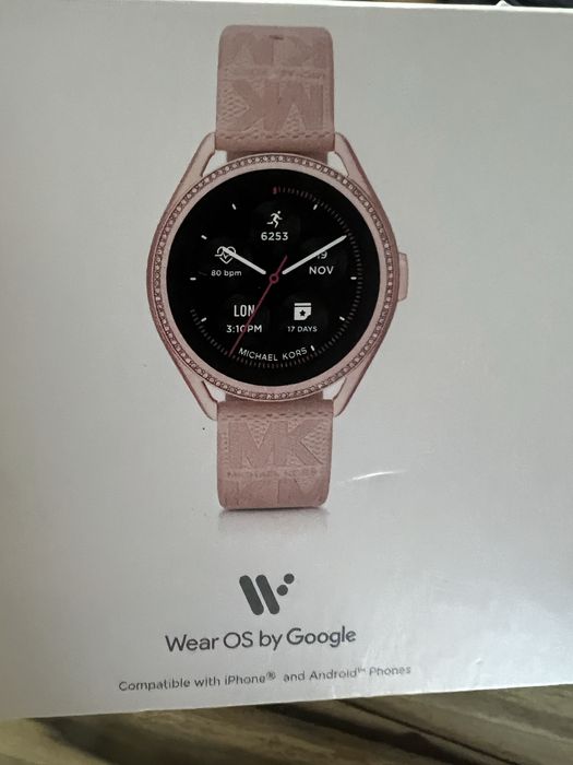 Чисто Нов Дамски смарт часовник Michael Kors Access Gen 5E MKGO