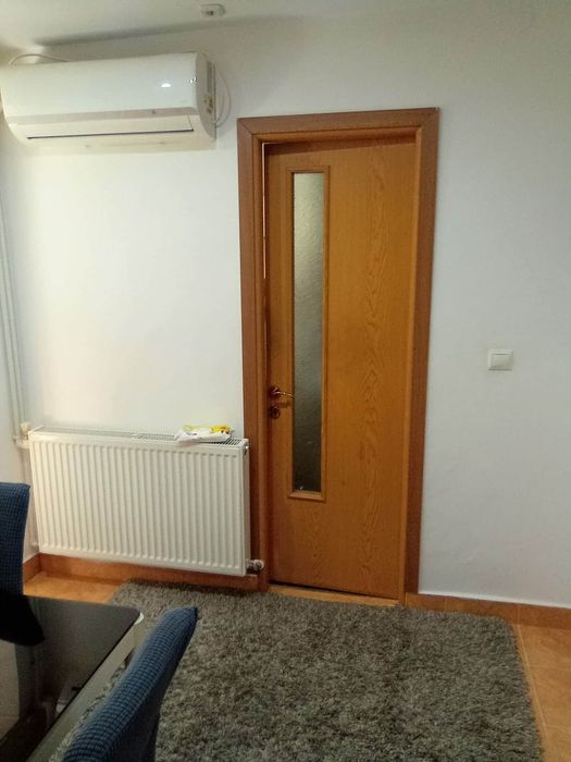 Închiriez  apartament