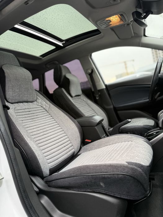 2023 premier tracker 2