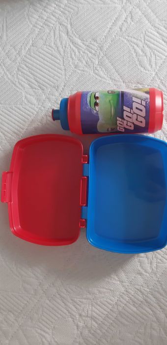 Детски комплект - бутилка и кутия за храна