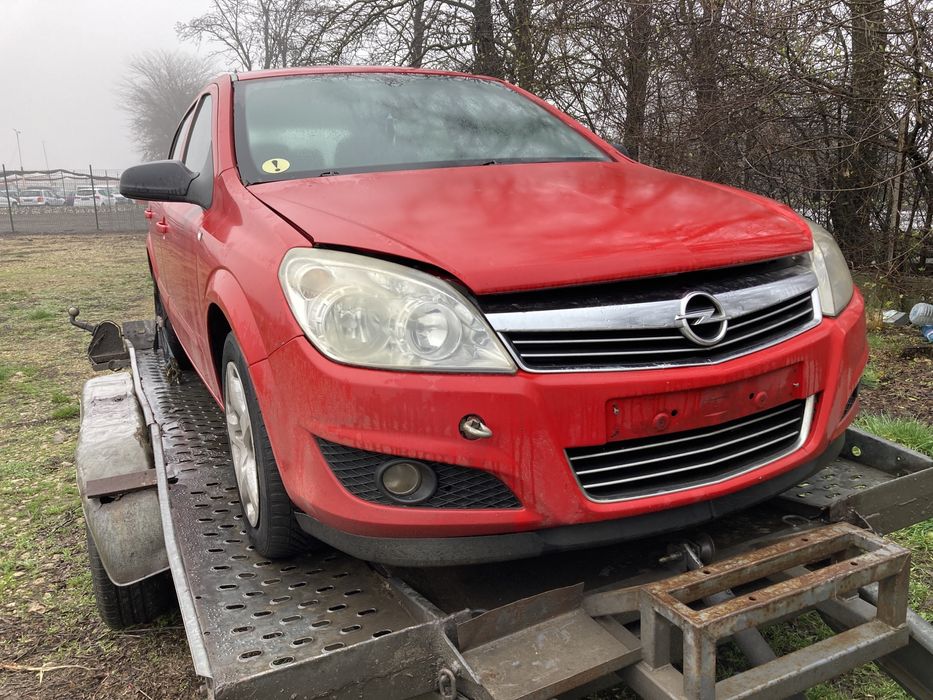 Продава се само на части Opel Astra H 1.6 16v полуавтоматик