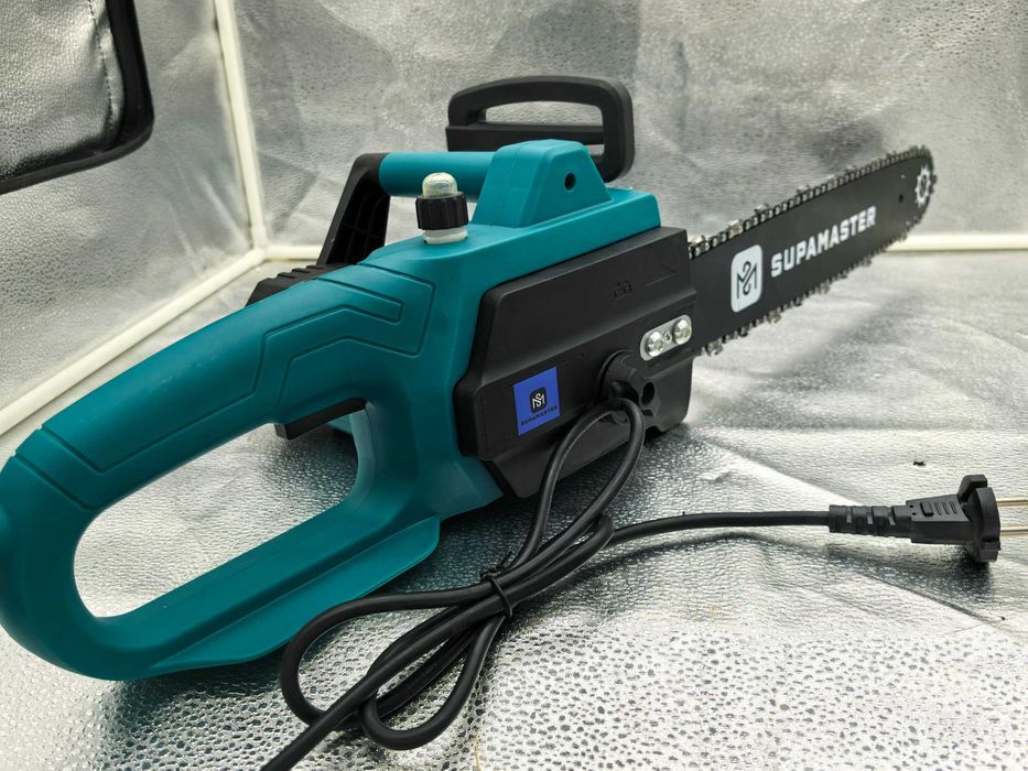 Drujba electrica Supamaster 3900 W pentru taiere lemn 279 lei