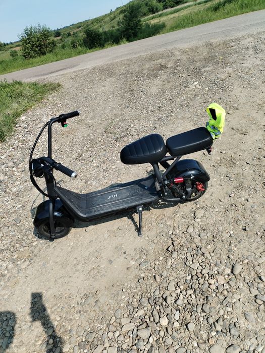 Vând scuter electric mini harley (ca  nou), preț negociabil