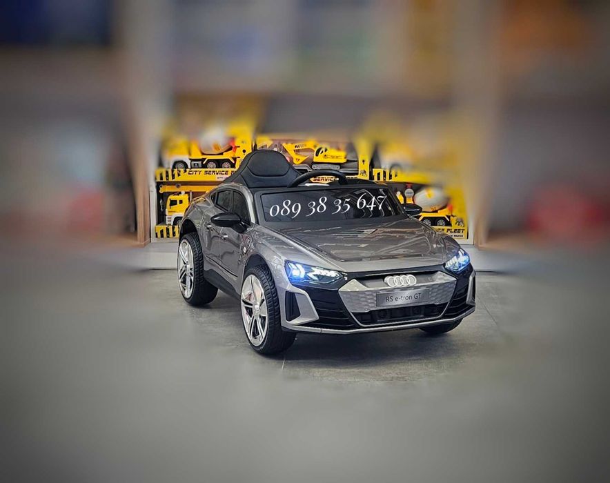 ТОП ЦЕНА!НОВО!Акумулаторна кола AUDI RS E-TRON с 12V,EVA ГУМИ,металик