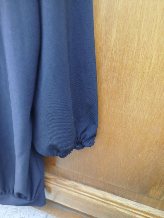 Bluza neagra foarte eleganta