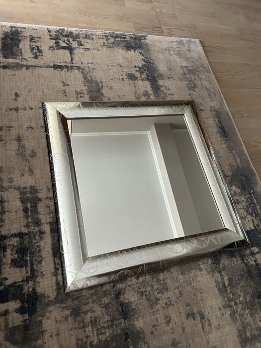Oglinda cu ramă ARTHEMA 70x70cm