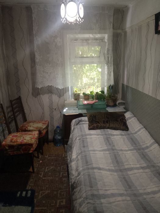 Продам    полдома  .