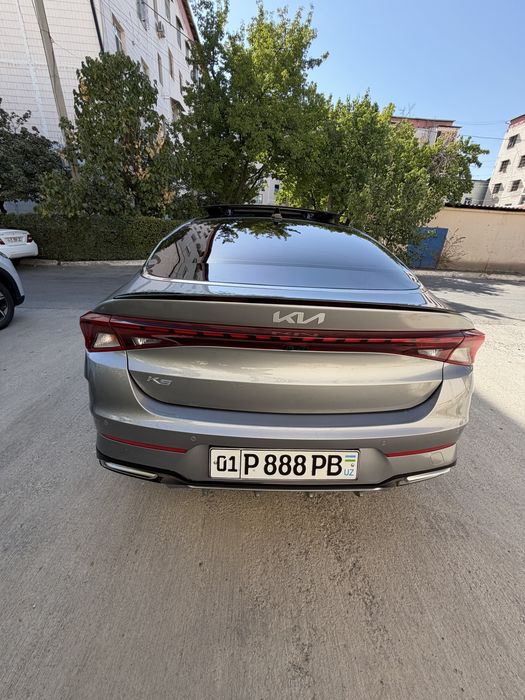 Kia K5 2022-yil GT LINE