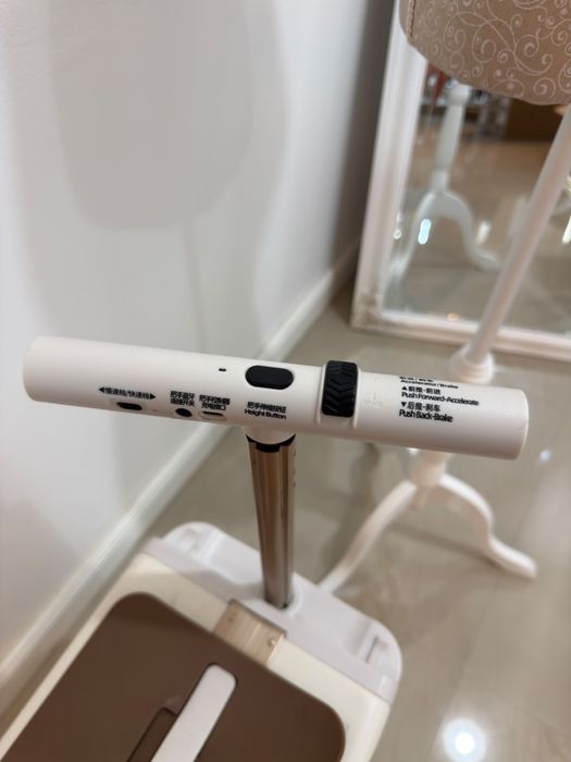 Bagaj electric practic și modern, perfect pentru aeroporturi