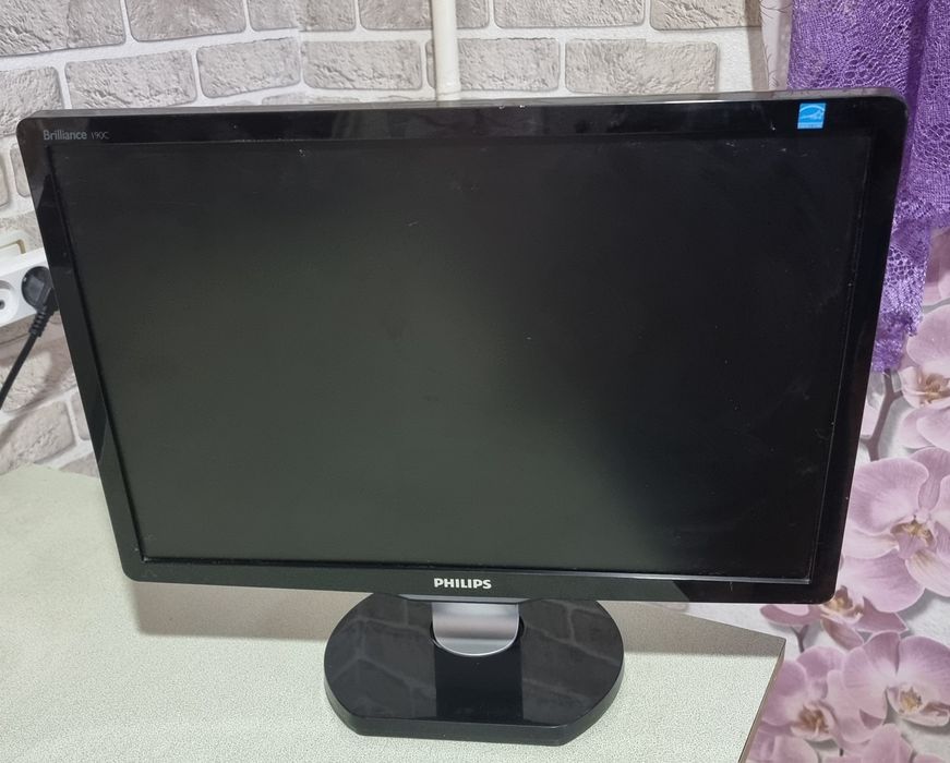 Монитор philips brilliance 190c