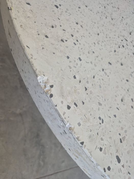 Кръгла маса Kave Home